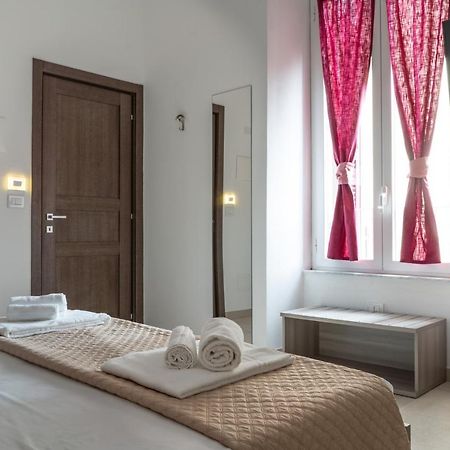 Le Stanze Dei Poeti E Del Vino Hotel ลาสเปเซีย ภายนอก รูปภาพ