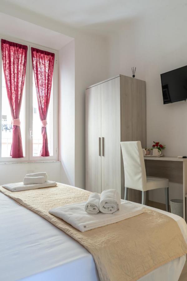 Le Stanze Dei Poeti E Del Vino Hotel ลาสเปเซีย ภายนอก รูปภาพ