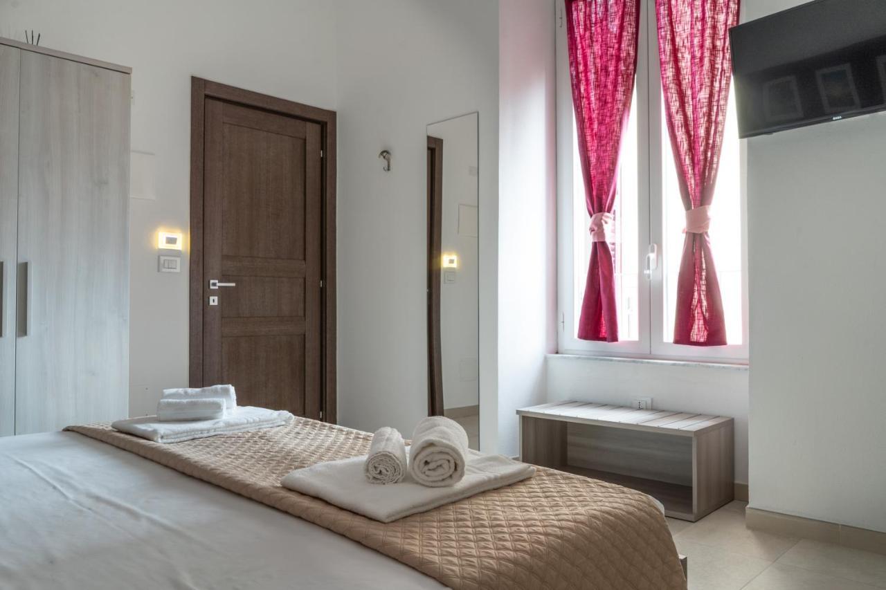 Le Stanze Dei Poeti E Del Vino Hotel ลาสเปเซีย ภายนอก รูปภาพ