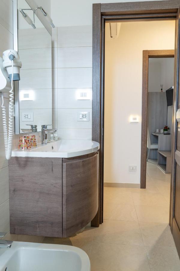 Le Stanze Dei Poeti E Del Vino Hotel ลาสเปเซีย ภายนอก รูปภาพ